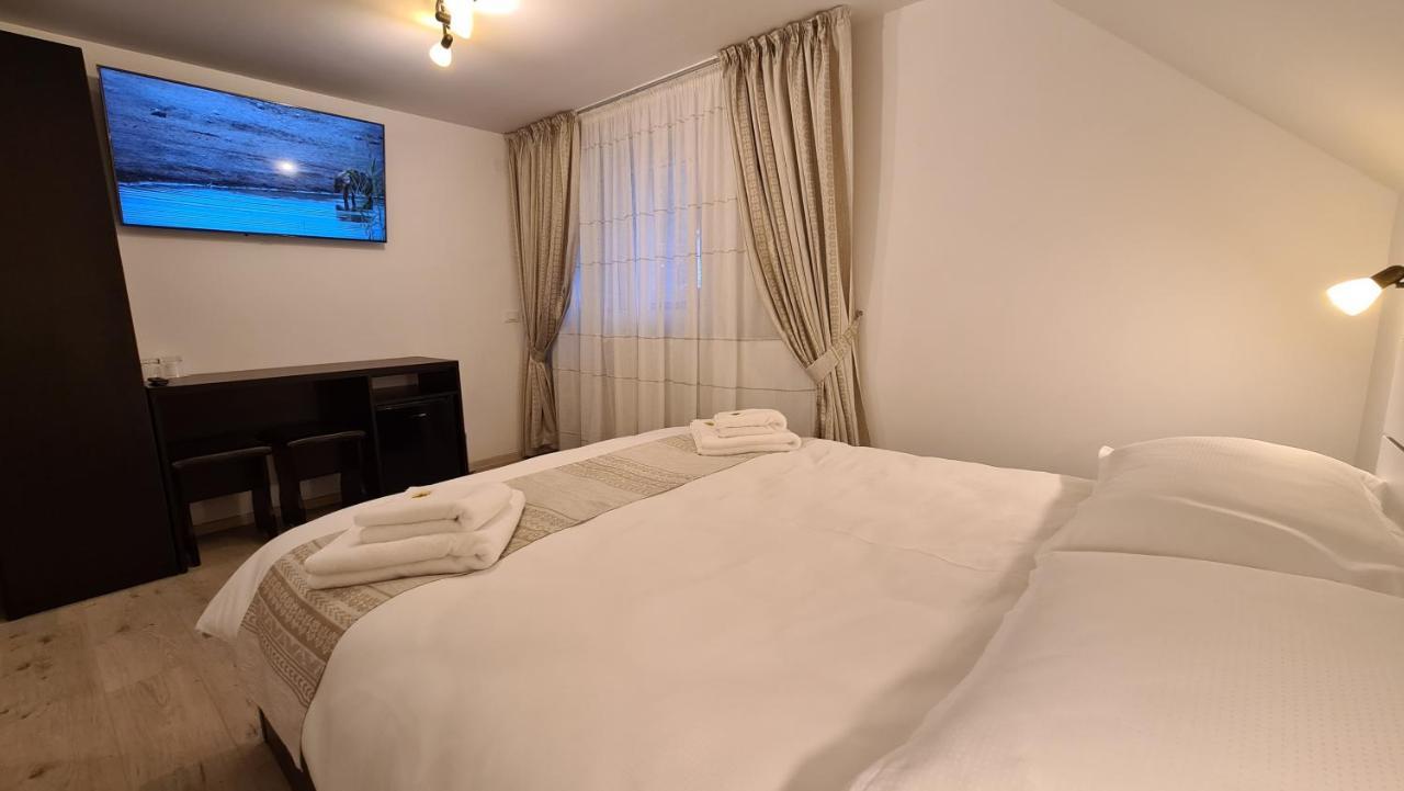 Pensiunea Mădălina Durău Exterior foto